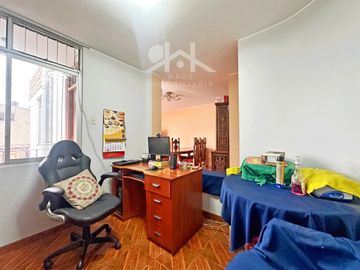 VENTA DE CASA CON UBICACION COMERCIAL ESTRATEGICA EN  MERCADO DE COVIDA - LOS OLIVOS