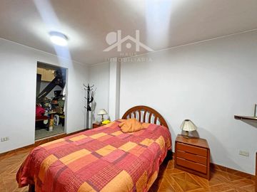 VENTA DE CASA CON UBICACION COMERCIAL ESTRATEGICA EN  MERCADO DE COVIDA - LOS OLIVOS