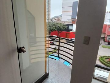 ALQUILER DE DEPARTAMENTO 135 MT2 - 3 Hab. SIN COCHERA
