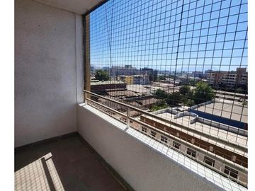 Amplio Departamento cercano a Metro Toesca