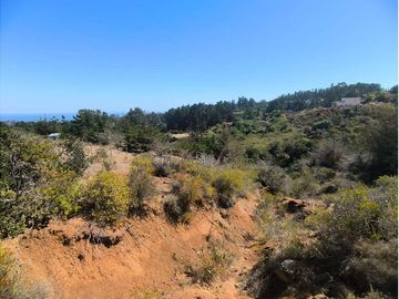 Terreno en Algarrobo con Vista al Mar y Quebrada
