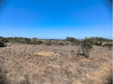 Terreno en Algarrobo con Vista al Mar y Quebrada