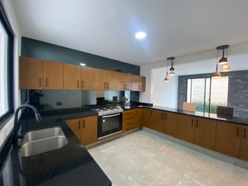 CASA EN VENTA EN FRACCIONAMIENTO ARGOS SAN PEDRO CHOLULA