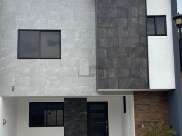 CASA EN VENTA EN FRACCIONAMIENTO ARGOS SAN PEDRO CHOLULA