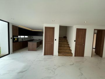 Casa nueva en venta en Lomas de Angelópolis. Zonazul. Parque Sao Paulo