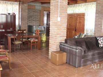 EXQUISITA PARCELA CON 2 CASAS EN RENGO A MINUTOS DEL CENTRO