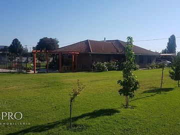 EXQUISITA PARCELA CON 2 CASAS EN RENGO A MINUTOS DEL CENTRO
