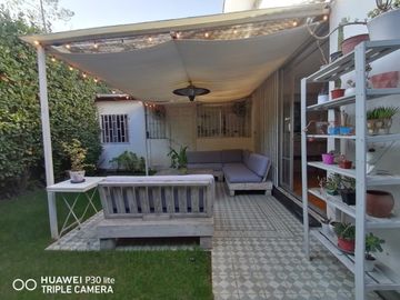 LINDA CASA EN VENTA HERNANDO DE AGUIRRE / DIEGO DE  ALMAGRO