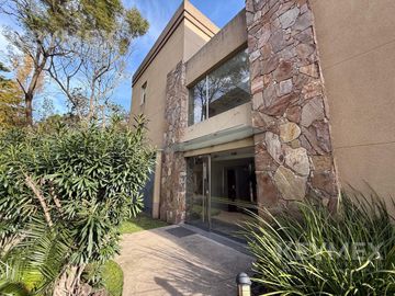 Oportunidad departamento en venta en Jardines de Saravi