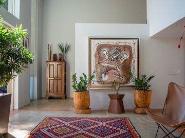 CASA EN VENTA EN FRACCIONAMIENTO LOS JALES EN ZAPOPAN CON ALBERCA Y MUY AMPLIA