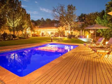 CASA EN VENTA EN FRACCIONAMIENTO LOS JALES EN ZAPOPAN CON ALBERCA Y MUY AMPLIA