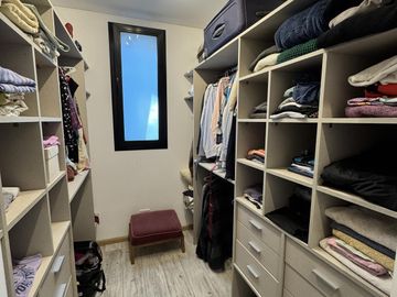 Venta, Moderna casa en Barrio los potrillos. PILAR