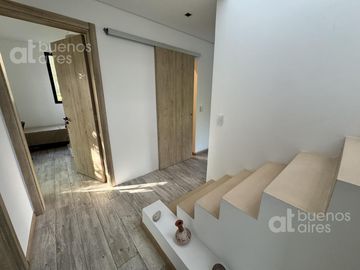 Venta, Moderna casa en Barrio los potrillos. PILAR