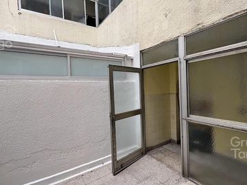 Departamento en venta, Belgrano C, 4 ambientes patio balcón