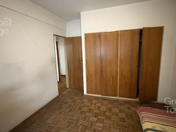 Departamento en venta, Belgrano C, 4 ambientes patio balcón