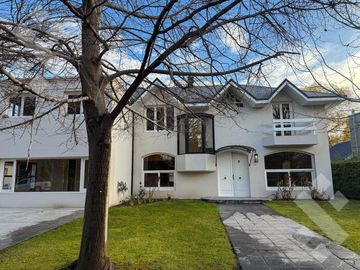 Venta casa 3 dorm Bº Rincón Club de Campo