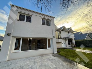Venta casa 3 dorm Bº Rincón Club de Campo