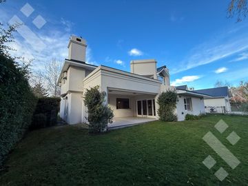 Venta casa 3 dorm Bº Rincón Club de Campo