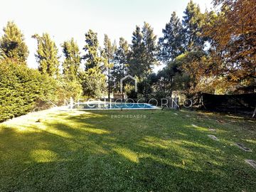 Casa en venta 3 dormitorios pileta San Agustín Villa Nueva