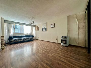 Departamento con Balcón en Venta en Polanco PARA REMODELAR.
