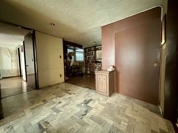 Departamento con Balcón en Venta en Polanco PARA REMODELAR.