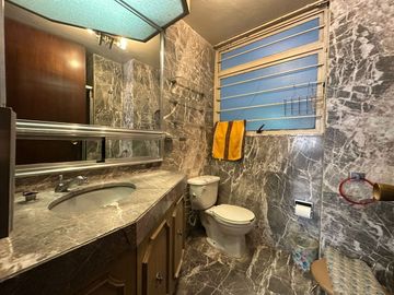 Departamento con Balcón en Venta en Polanco PARA REMODELAR.
