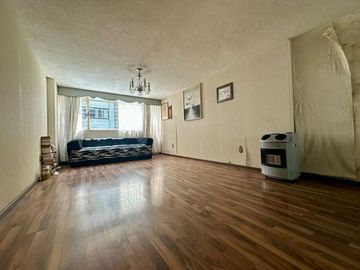 Departamento con Balcón en Venta en Polanco PARA REMODELAR.