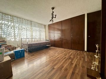 Departamento con Balcón en Venta en Polanco PARA REMODELAR.