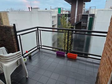 Venta DEPARTAMENTO 4 AMBIENTES en Duplex con Cochera fija techada- San Isidro
