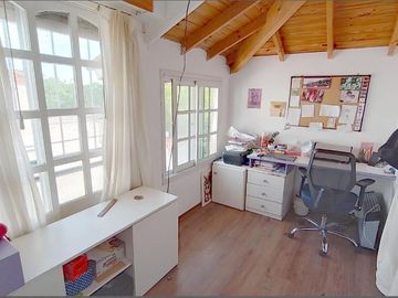 Venta DEPARTAMENTO 4 AMBIENTES en Duplex con Cochera fija techada- San Isidro