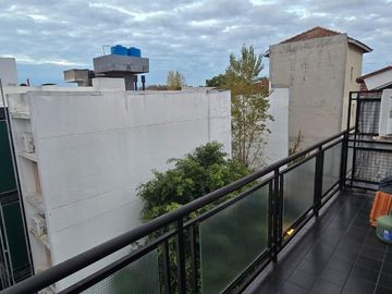 Venta DEPARTAMENTO 4 AMBIENTES en Duplex con Cochera fija techada- San Isidro
