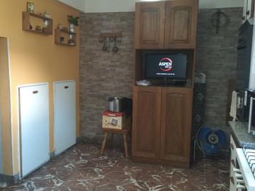 HERMOSA CASA EN ZONA RESIDENCIAL DE FLORESTA