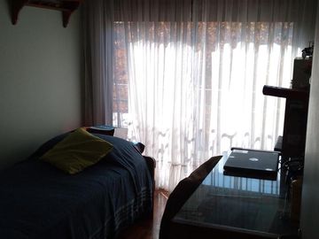 HERMOSA CASA EN ZONA RESIDENCIAL DE FLORESTA