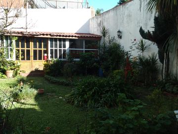 HERMOSA CASA EN ZONA RESIDENCIAL DE FLORESTA