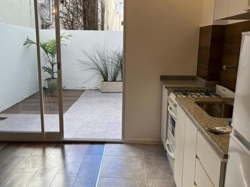Venta departamento 1 ambiente con patio, Plaza Colon, Mar del Plata