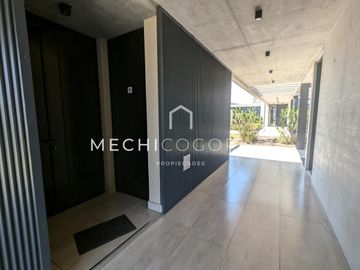Casa en venta de 4 dormitorios en Carpinchos, Nordelta