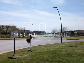 Casa en venta de 4 dormitorios en Carpinchos, Nordelta