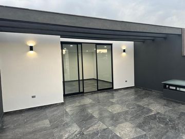 VENTA DE CASA LA ANTIGUA CEMENTERA CUATRO RECAMARAS CON BAÑO COMPLETO CADA UNA