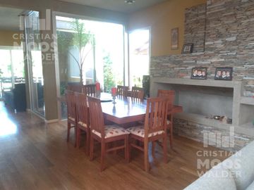 Casa en venta 6 ambientes- en Maschwitz Club-