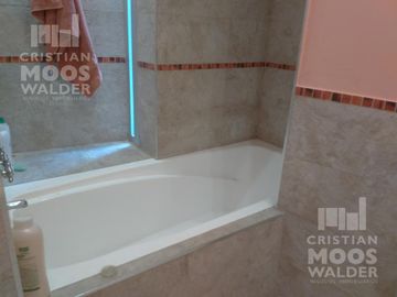 Casa en venta 6 ambientes- en Maschwitz Club-