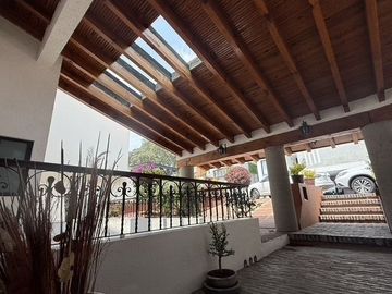 Casa estilo cabaña de lujo en Lerma Edo. de México.