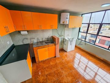 Tu nuevo hogar con luz natural y vista externa en Santa Catalina