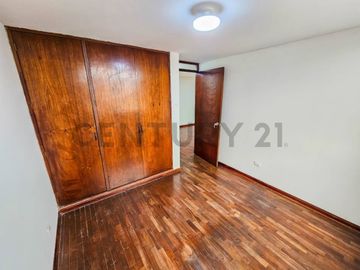 Tu nuevo hogar con luz natural y vista externa en Santa Catalina
