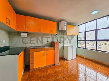 Tu nuevo hogar con luz natural y vista externa en Santa Catalina