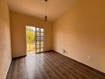 VENTA DE CASA EN FRACC. HACIENDA DE LAS FUENTES CALIMAYA