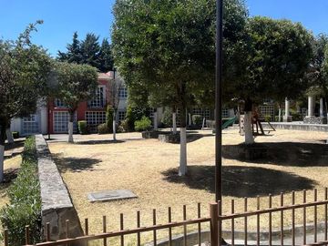 VENTA DE CASA EN FRACC. HACIENDA DE LAS FUENTES CALIMAYA