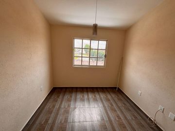 VENTA DE CASA EN FRACC. HACIENDA DE LAS FUENTES CALIMAYA