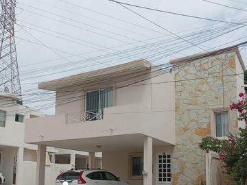 Casa en Fraccionamiento Lomas Del Chairel