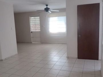 Casa en Fraccionamiento Lomas Del Chairel