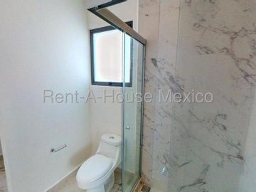 Casa en  Venta en Villas del Campo Calimaya ZG 25-3461